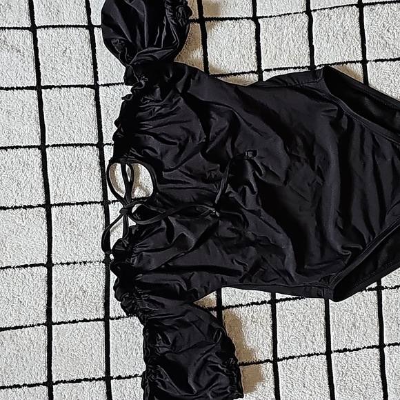 STUNNING BLACK SEA ANGEL OFF SHOULDER KEYHOLE SWIMSUIT/BODYSUIT - Picture 2 of 7